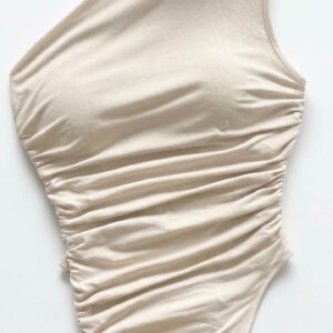 Blusa beige con hombro descubierto