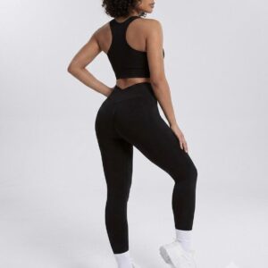 Conjunto Deportivo Con Crop Top (2) Conjunto Deportivo Con Crop Top