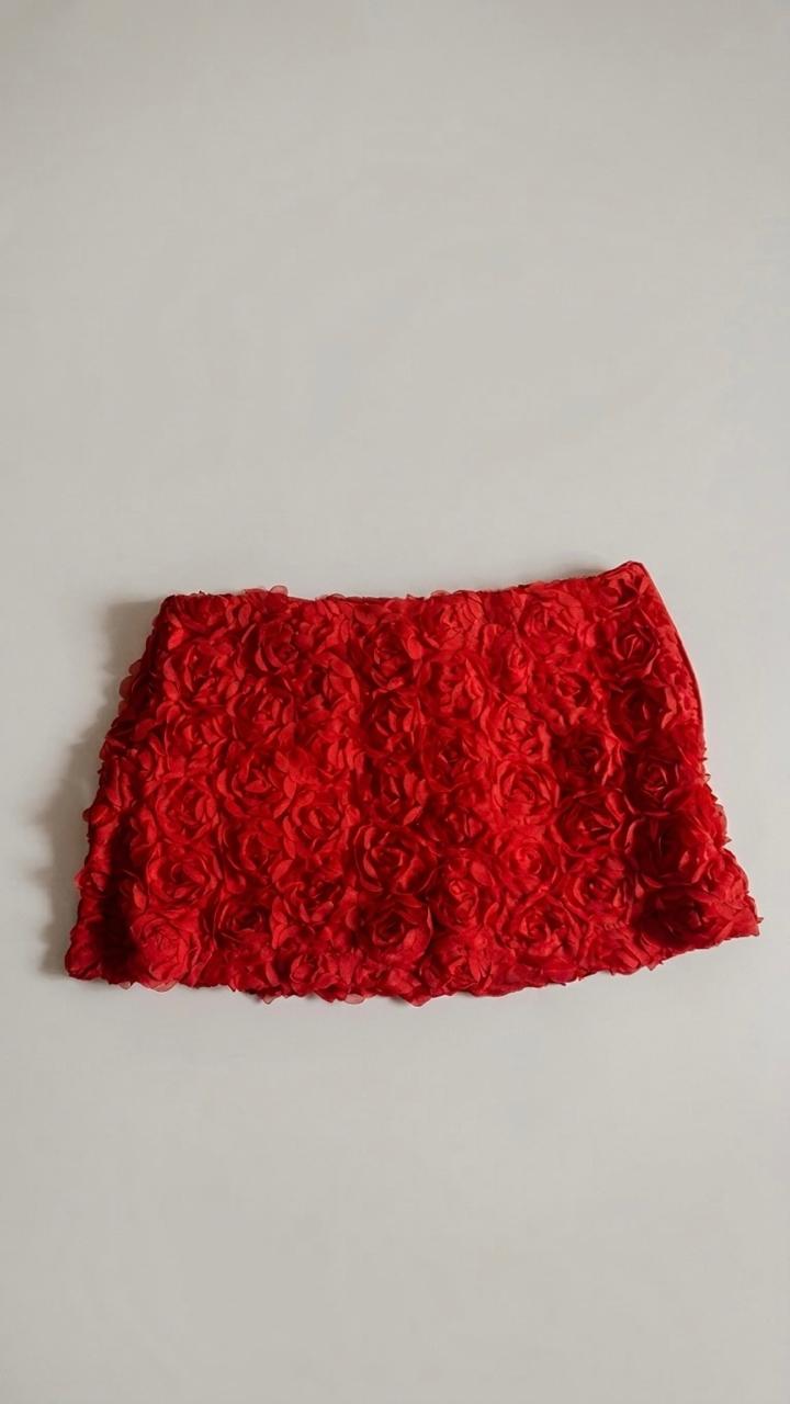 Falda Corta Roja 3 Falda Corta Roja