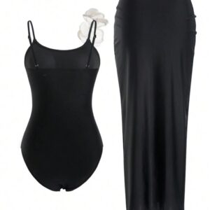Traje de baño negro con falda larga (2) Traje de baño negro con falda larga