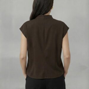 Blusa Café Con Hebilla Metálica