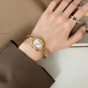 Reloj Ovalado